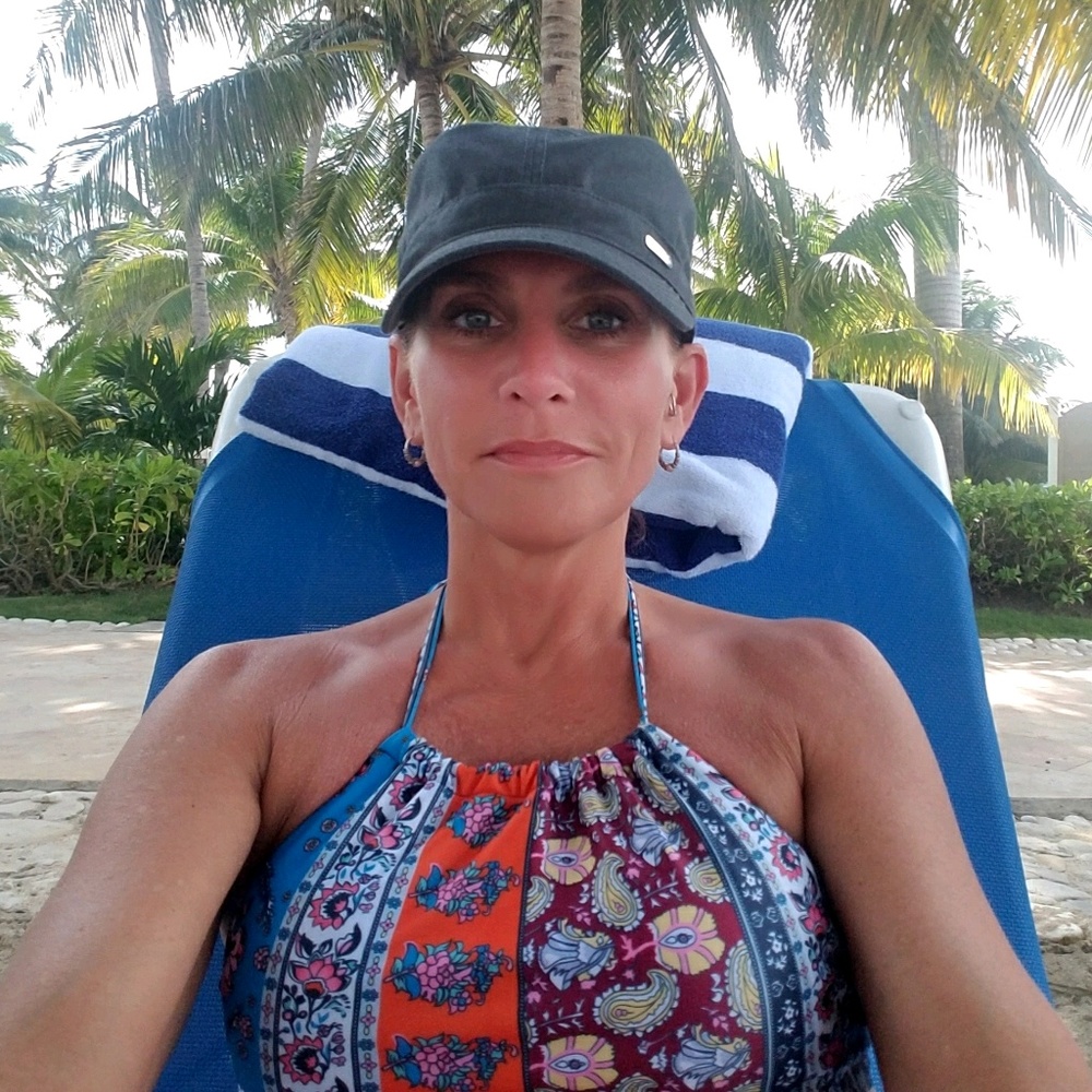 Meet your Posher, Paula